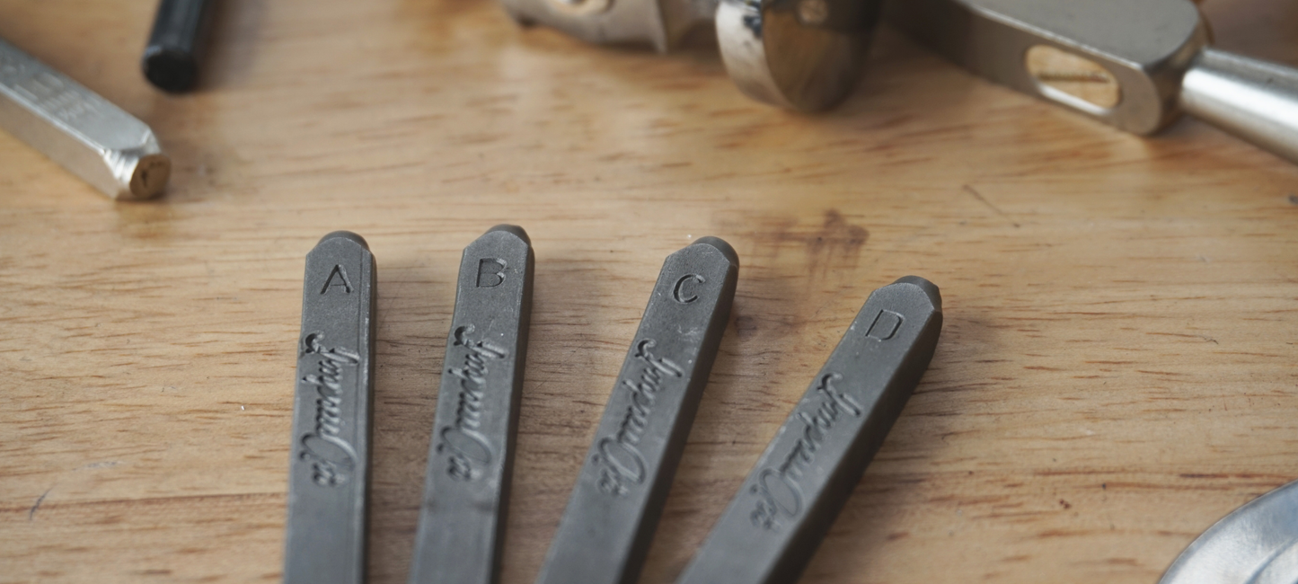 The Power of Personalisation: Why Your Words Matter More Than Any Gift Set 💌
