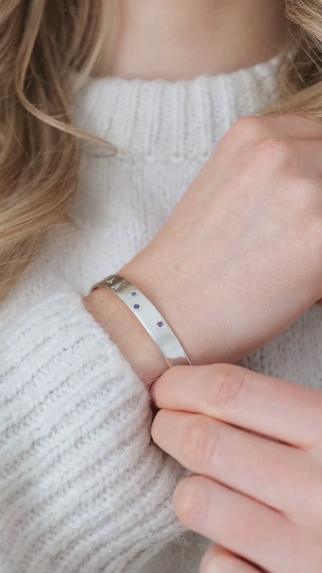 Star Set Bangle